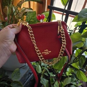 Nora Kisslock Crossbody With Strawberry kisslock